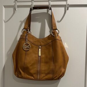 Michael Kors Leather Shoulder Bag (brown/camel color)